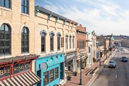 Hip Urban Loft - Small Town Charm -124 Lofts #3 West Dundee Kültér fotó